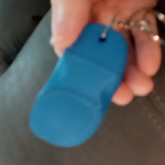Croc blue keychain - Picture 3 of 3